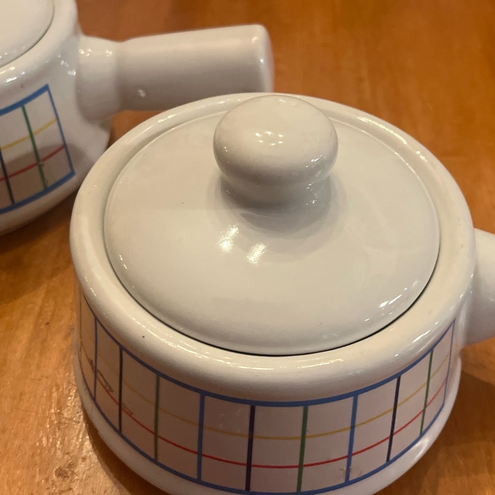 Vintage Plaid Pattern Ceramic Soup Crocks with Lids - Set of 2 - Picture 3 of 7